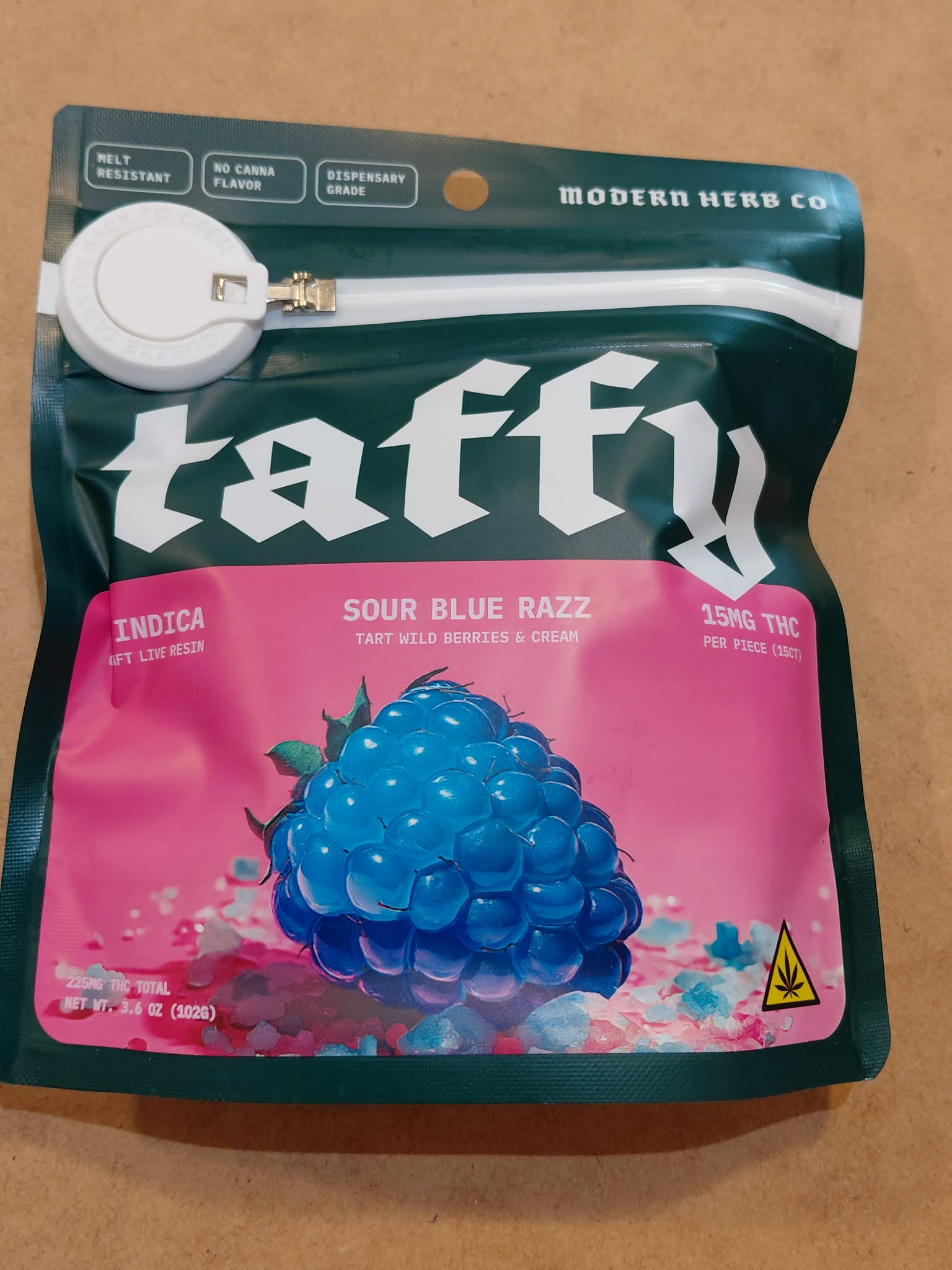 0c03df6d-63fd-475d-8b55-ef01a4223938 15mg Live Resin Taffy